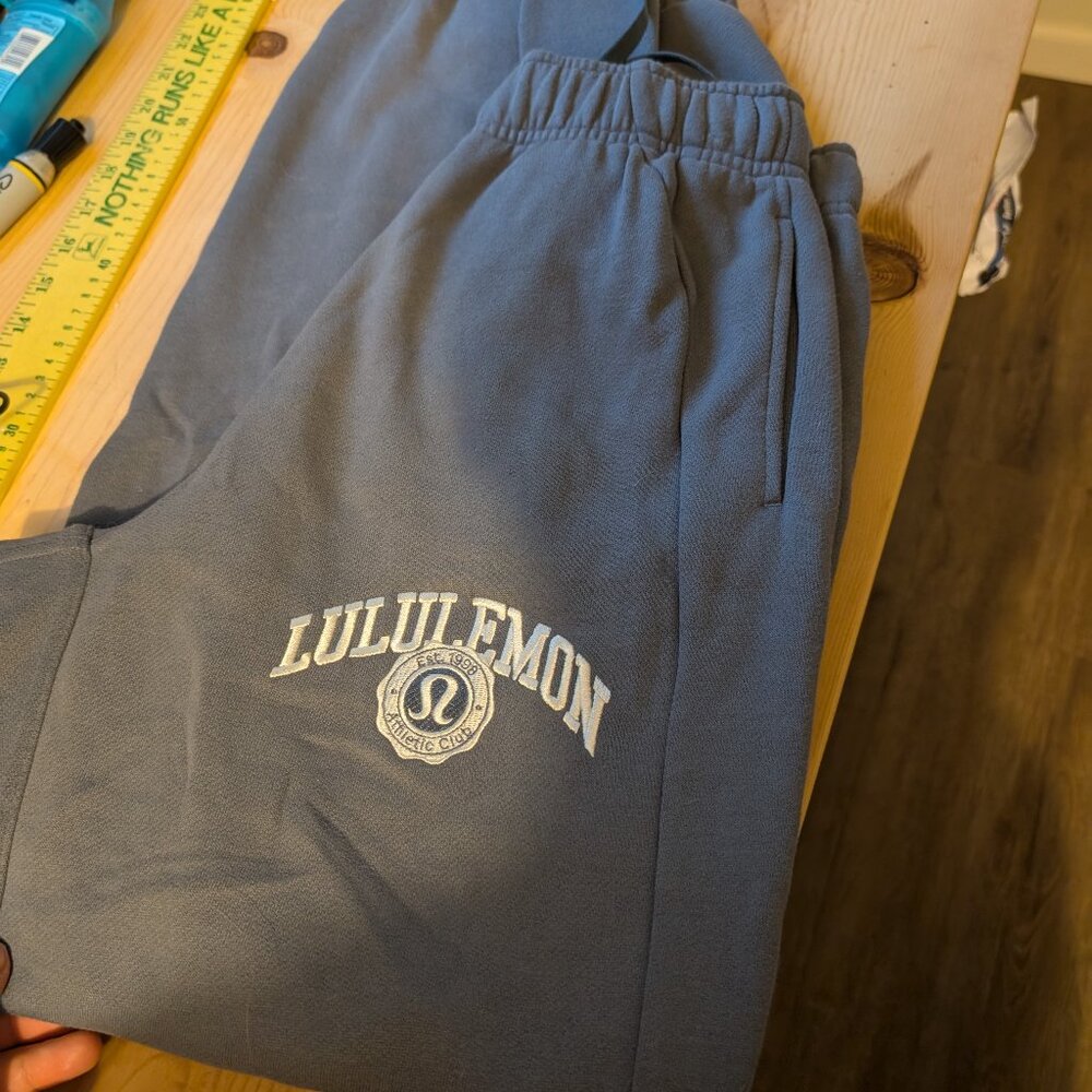 Varsity sweatpants xs